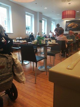 Marks and Spencer Cafe