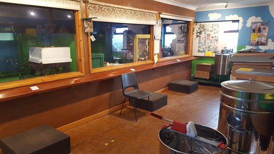 Porteath Bee Centre